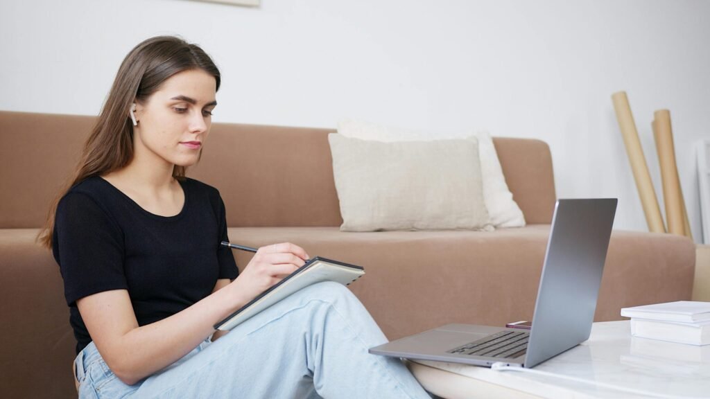 ¿Se te resiste el teletrabajo? Aprende a organizarte y ganar productividad